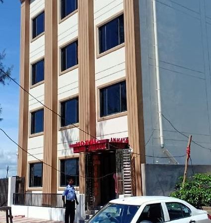 Hotel Siddhi Vinayak Пури Екстериор снимка