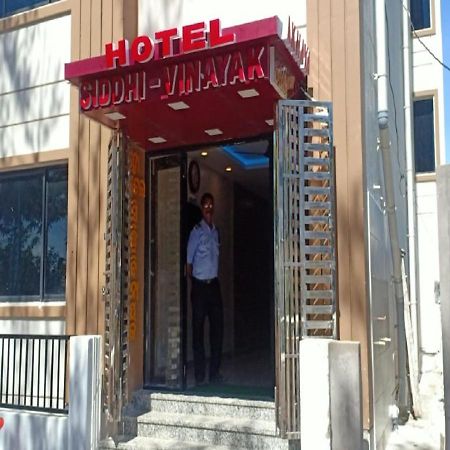 Hotel Siddhi Vinayak Пури Екстериор снимка