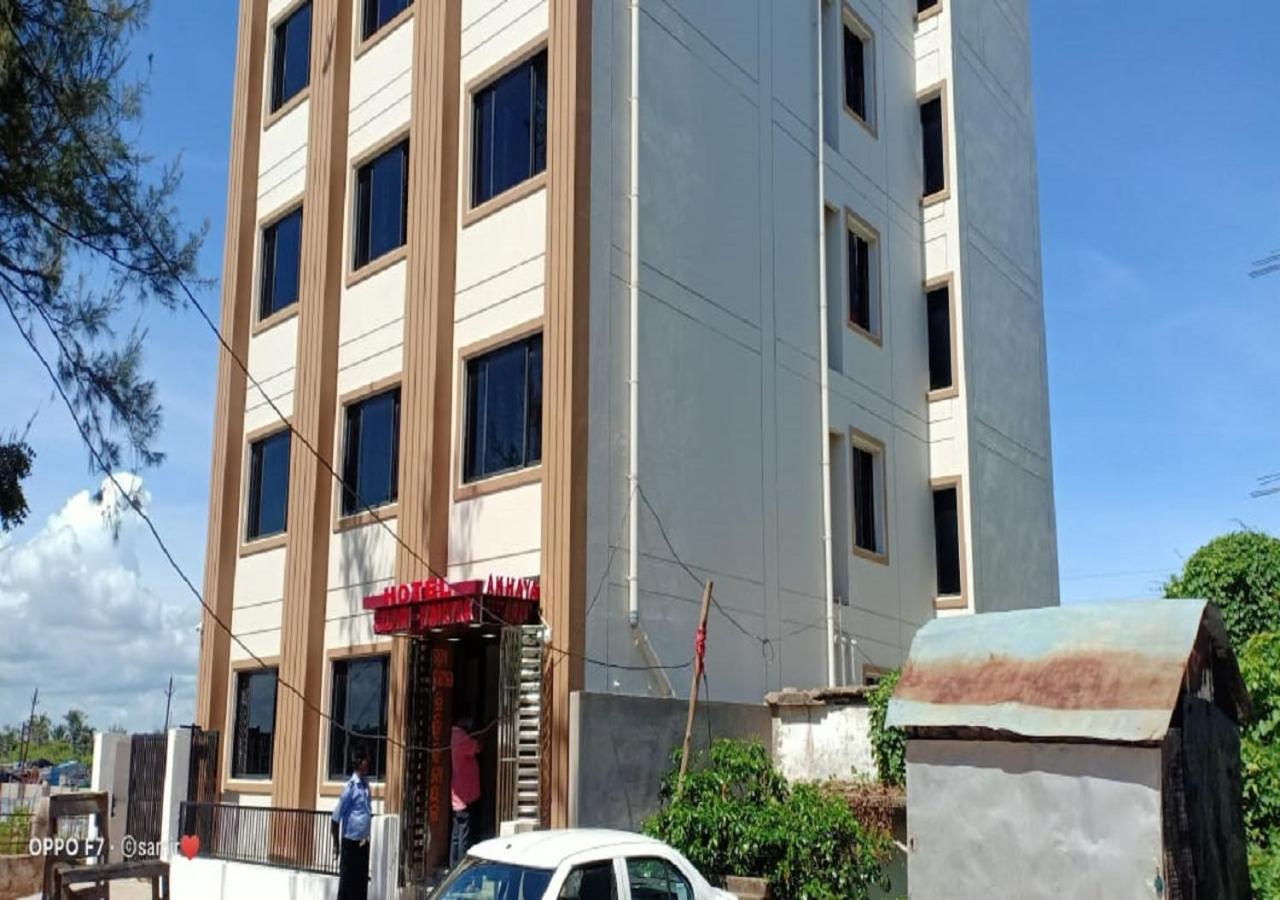 Hotel Siddhi Vinayak Пури Екстериор снимка